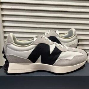 New Balance 327 women size 8